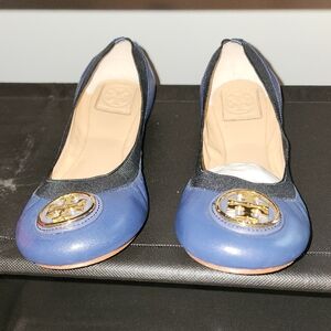 Tory Burch Blue and Black Flats with Gold Logo Size 11